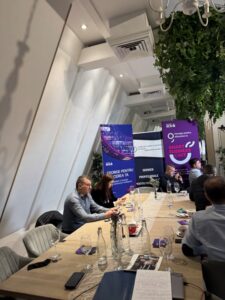 Accesul la bani, mai important decât banii în sine: Smart Business Café, o nouă inițiativă pentru antreprenorii din Botoșani