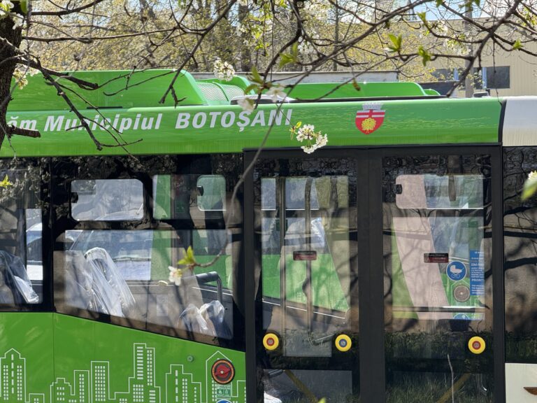 Din martie, revenim la transport electric în Botoșani. Eltrans pune în circulație autobuzele electrice achiziționate prin PNRR
