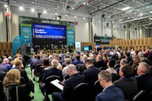 Deși nu avem niciun microbuz electric pe străzi, primarul Andrei a fost premiat la București pentru transport verde