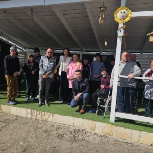 Fără lumini, fără scenă, dar cu inimă: Mirel Manea, Ana Cebotari și Vlad Miriță au adus muzica Învierii în sufletele celor de la Casa Nicolae