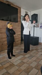 Fără lumini, fără scenă, dar cu inimă: Mirel Manea, Ana Cebotari și Vlad Miriță au adus muzica Învierii în sufletele celor de la Casa Nicolae