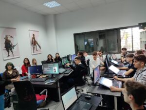 IT cu gust de Spania! Laurienii în stagiu Erasmus+ la o companie tech din Sevilia