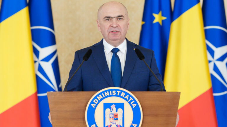Cresc puternic taxele şi impozitele locale din 2026, precum şi taxele auto: Pachetul de austeritate al guvernului Bolojan trece spre promulgare la preşedintele Nicuşor Dan, după ce CCR a respins contestaţia AUR
