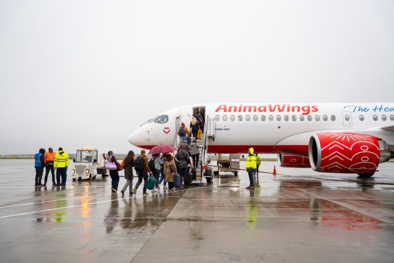 Botoșănenii au acces la noi curse directe spre București de pe Aeroportul Suceava prin zborurile AnimaWings