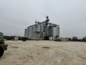 Investiție de 3 milioane euro la Bucecea: Vetex Farm inaugurează hale moderne și își extinde capacitatea la un milion de pui anual