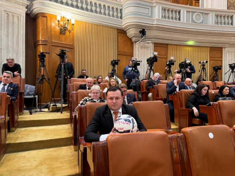 Cătălin Silegeanu: „Parlamentul a ales falimentul României în locul responsabilității” Cătălin Silegeanu: „Parlamentul a ales falimentul României în locul responsabilității”