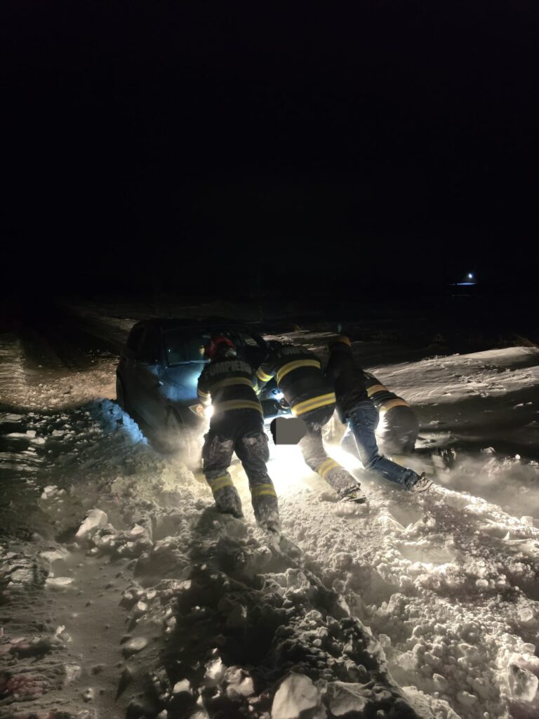 Un drum național închis din cauza viscolului. Circulație grea pe mai multe drumuri naționale și județene. Evitați deplasările dacă nu sunt situații urgente!