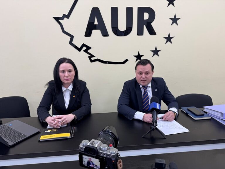 Senatorul Cătălin Silegeanu pune pe agenda Senatului apă, canalizare, locuri de muncă și izolarea Botoșaniului Senatorul Cătălin Silegeanu pune pe agenda Senatului apă, canalizare, locuri de muncă și izolarea Botoșaniului
