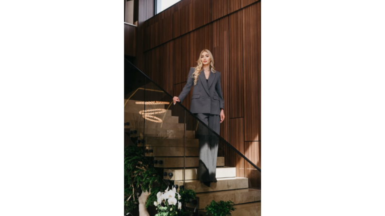 Business și Arhitectură: Adelina Aniculăesei impune brandul „Adelline Interior Design” în marile proiecte din Nordul Moldovei Business și Arhitectură: Adelina Aniculăesei impune brandul „Adelline Interior Design” în marile proiecte din Nordul Moldovei