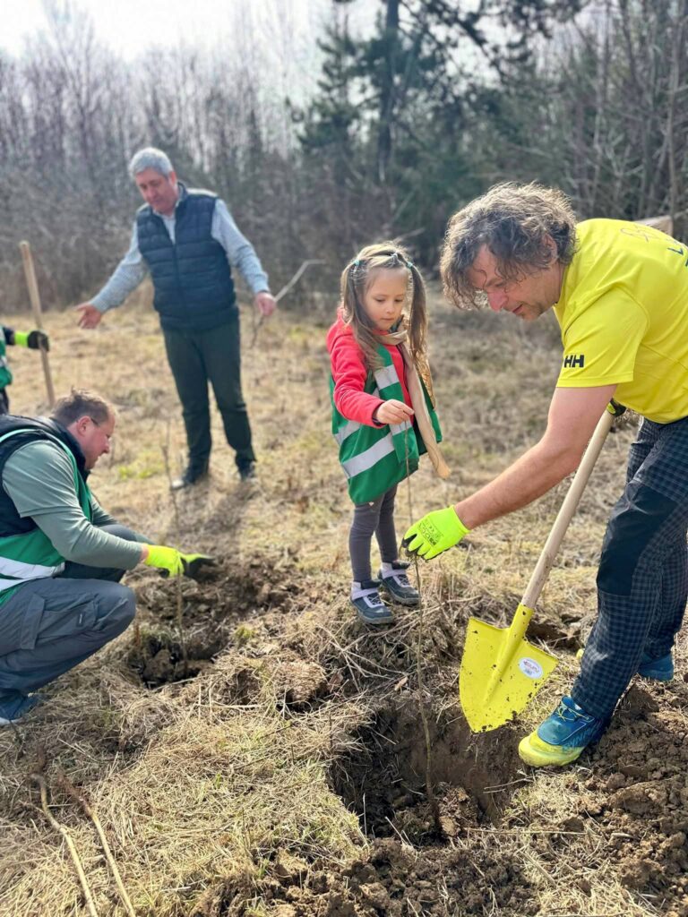 BT la Pas ne cheamă la un week-end istoric pentru natura botoșăneană: 2000 de copaci și startul primului traseu turistic Sud-Nord