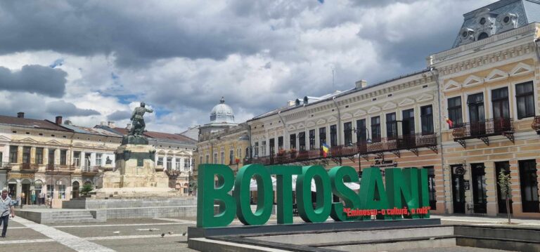 La mulți ani, Botoșani! Orașul cu o poveste aproape irepetabilă, un trecut fascinant și o neîncredere actuală