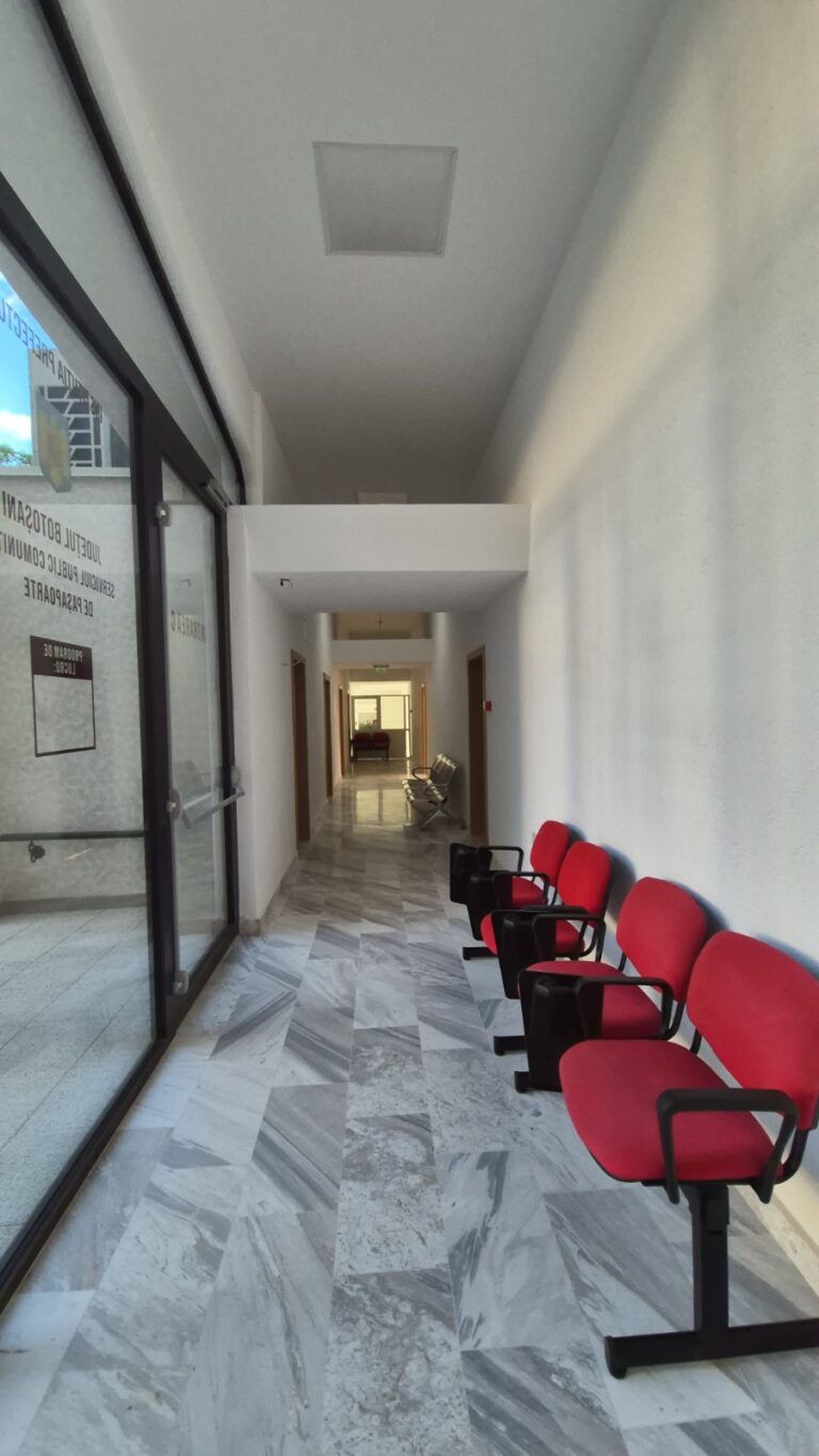 Serviciul de Pașapoarte Botoșani se mută în Palatul Administrativ