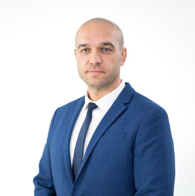 Iftime a schimbat din nou secretarul general al PNL Botoșani. Un administrator public de oraș a preluat funcția Iftime a schimbat din nou secretarul general al PNL Botoșani. Un administrator public de oraș a preluat funcția