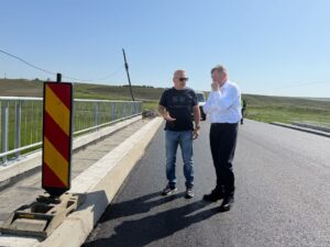 Iftime și Bursuc, pe șantierul DJ 293: asfalt, poduri reabilitate și stații de autobuz noi între Mileanca și Coțușca