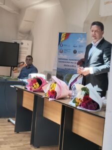 De la Cluj la Chișinău, prin Botoșani, Suceava, Iași și Brașov: 66 de lucrări la Simpozionul "Euroregiunea Prutul de Sus", sub patronajul Coroanei Române 4 De la Cluj la Chișinău, prin Botoșani, Suceava, Iași și Brașov: 66 de lucrări la Simpozionul "Euroregiunea Prutul de Sus", sub patronajul Coroanei Române