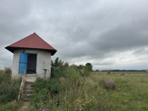 Apa potabilă la Vârfu Câmpului, după 30 de ani. Primarul Ovidiu Domunco: „Am fost amendați de DSP. Singura soluție e magistrala de la Bucecea”