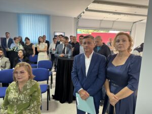 Compania Bahm a prezentat primele rezultate ale centrului de cercetare TEGAS: linie pilot funcțională și trei prototipuri de geamuri inteligente
